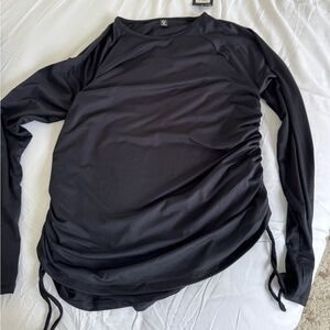 Women’s black under armor top